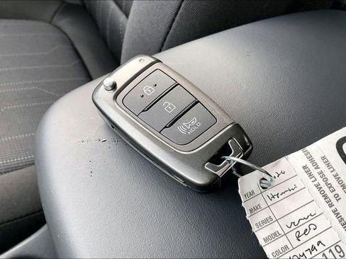 New 2026 Hyundai Venue SE image 31