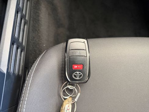 Used 2024 Toyota Tacoma TRD Sport image 18