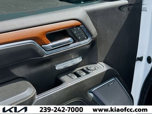 Used 2023 GMC Sierra 1500 Denali w/ Denali Reserve Package image 21