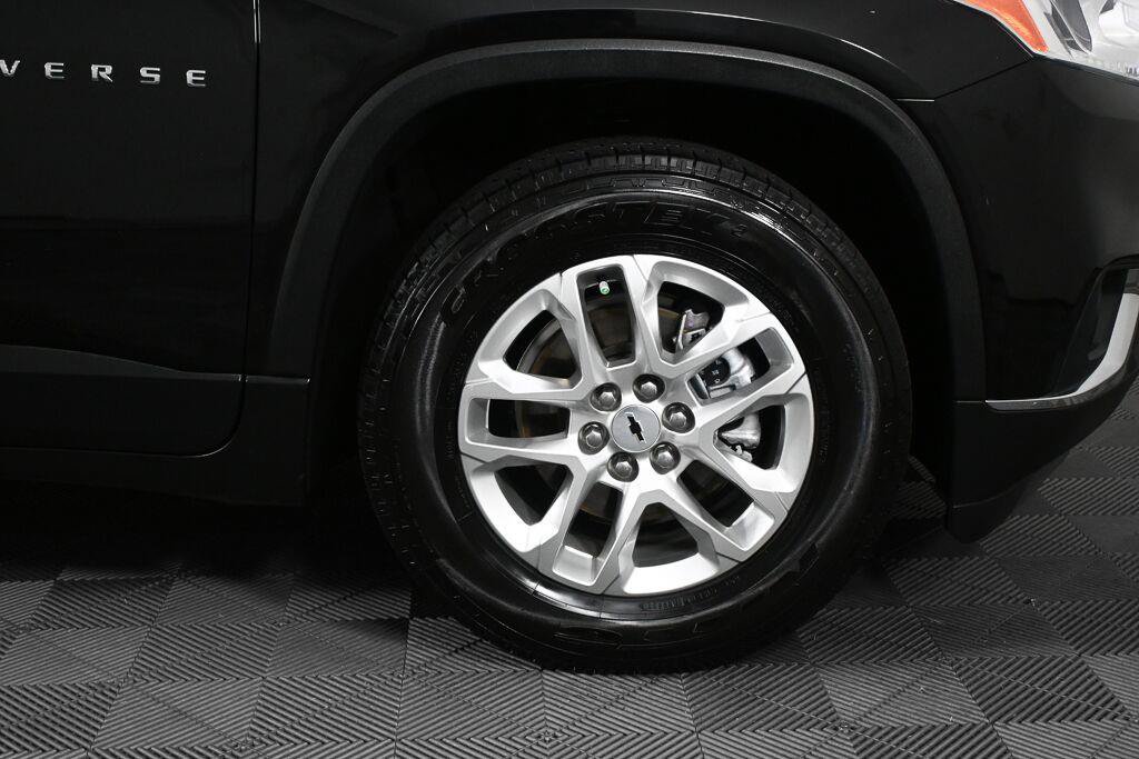 Used 2021 Chevrolet Traverse LT FWD image 34
