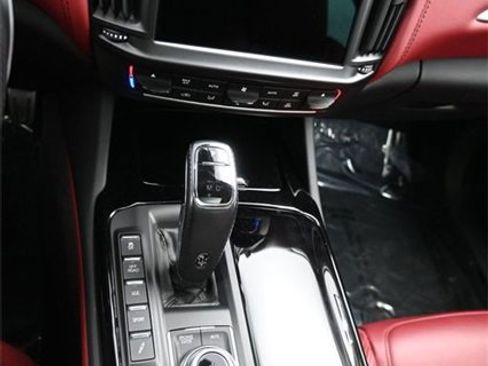 Used 2022 Maserati Levante Modena image 24