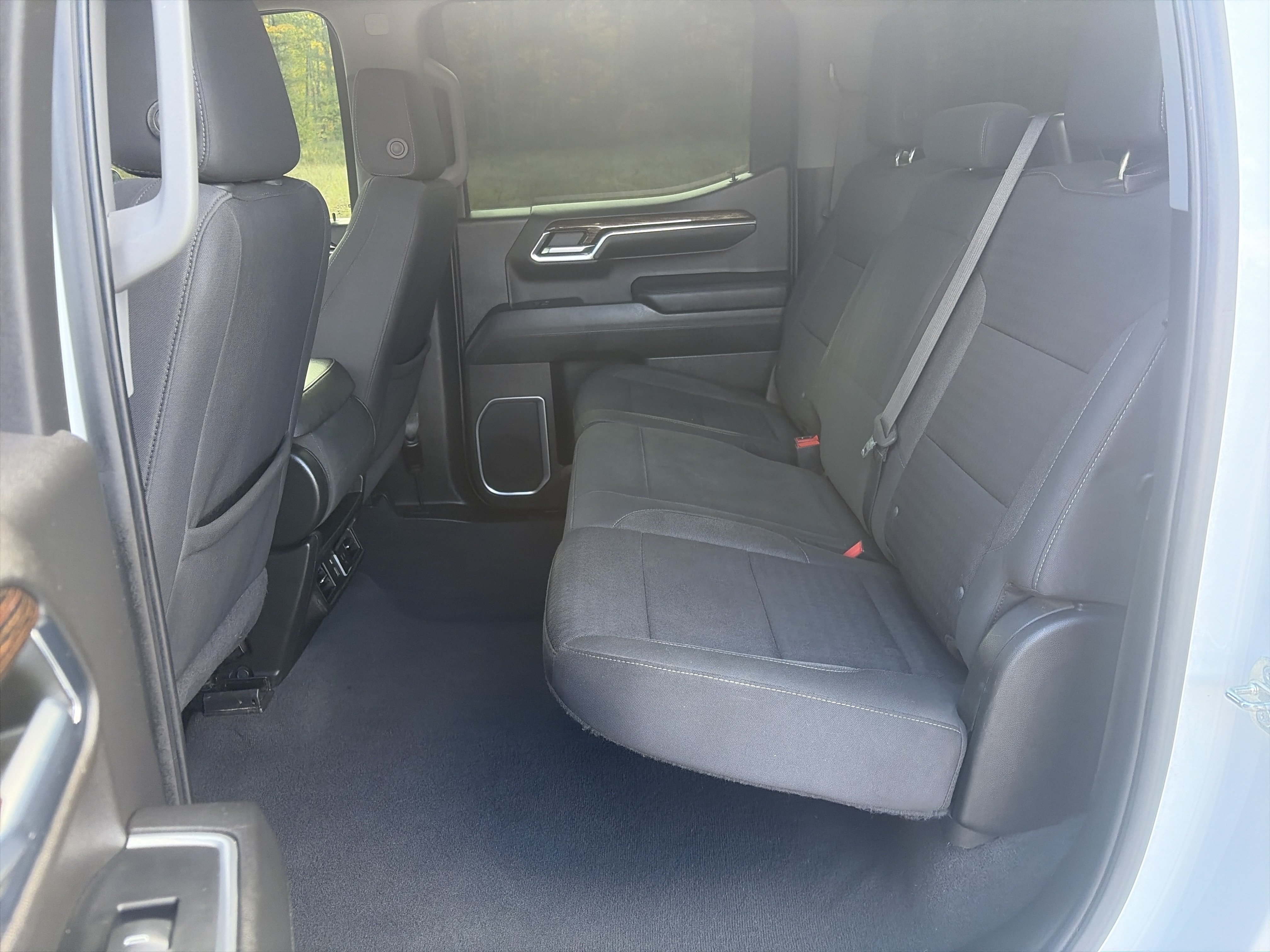 Used 2022 GMC Sierra 1500 SLE AWD/4WD image 16