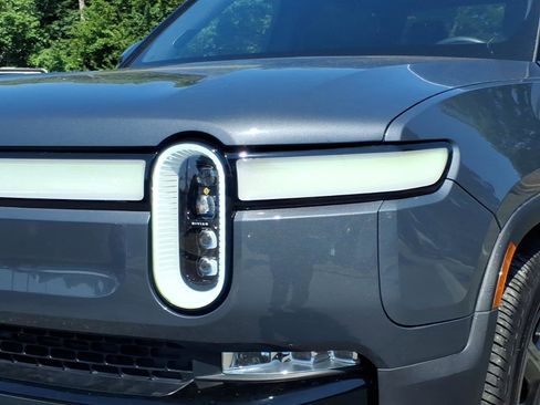 Used 2022 Rivian R1T Adventure AWD/4WD image 15