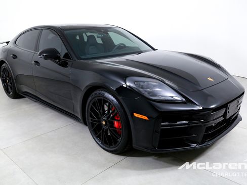 Used 2026 Porsche Panamera GTS image 3