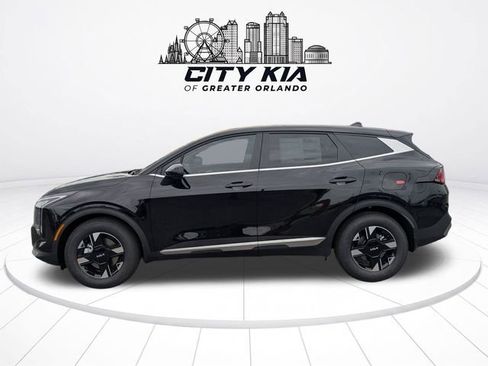 New 2026 Kia Sportage LX FWD image 4