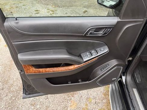 Used 2016 Chevrolet Suburban LTZ image 13