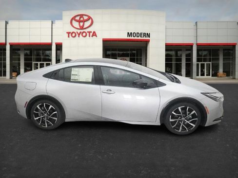 New 2026 Toyota Prius Plug-In Hybrid image 25