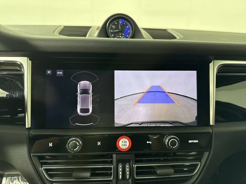 Certified 2024 Porsche Macan Turbo AWD/4WD image 29