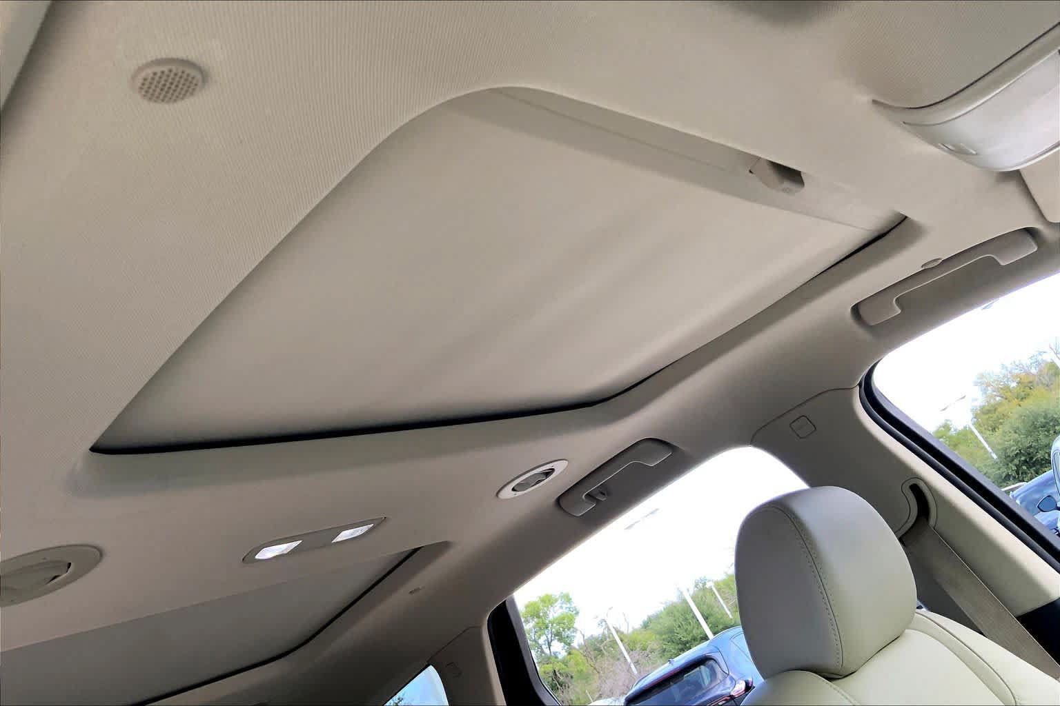 Used 2020 Buick Enclave Essence FWD image 13