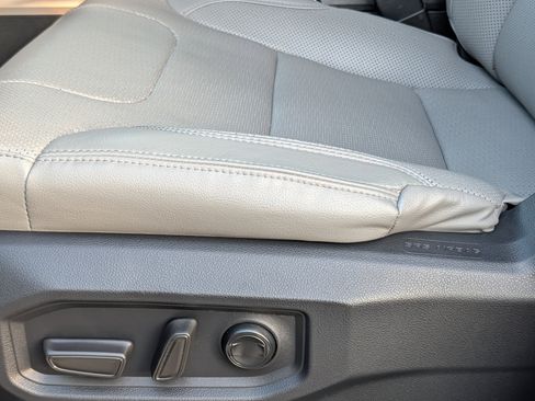 Used 2023 Toyota Tundra Limited image 12