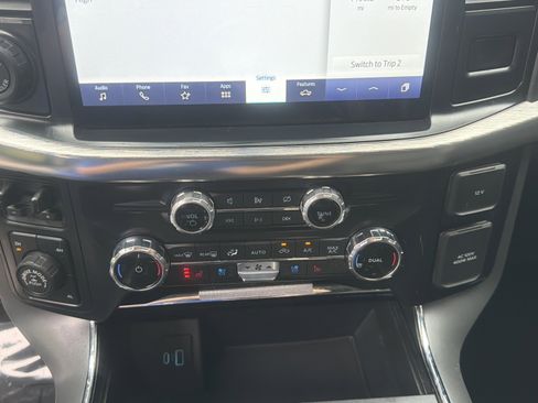 Used 2022 Ford F150 Lariat AWD/4WD image 16