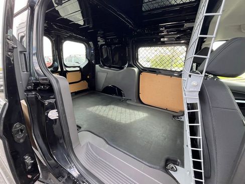 Used 2019 Ford Transit Connect XLT FWD image 22