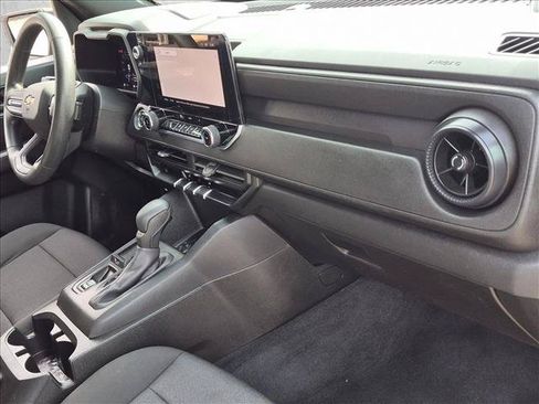 Used 2024 Chevrolet Colorado W/T RWD image 19
