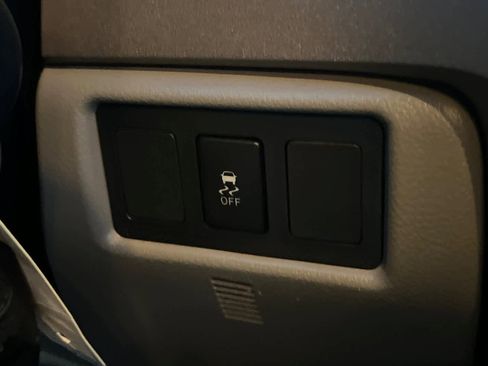 Used 2012 Toyota Tundra 2WD Double Cab image 35