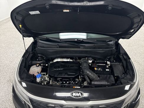 Used 2021 Kia Seltos S image 16