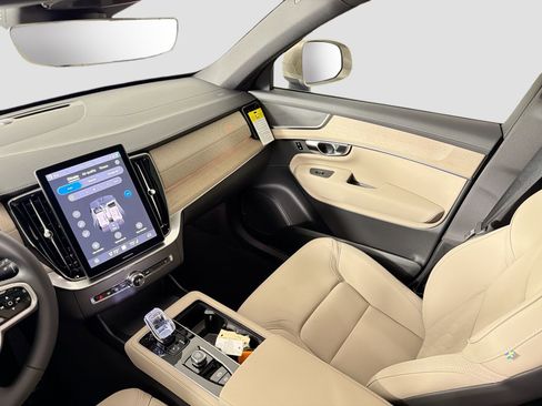 New 2026 Volvo XC90 B5 Core w/ Protection Package Premier AWD/4WD image 23