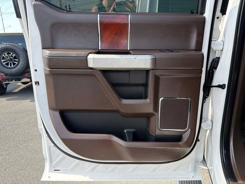 Used 2019 Ford F150 King Ranch w/ Equipment Group 601A Luxury AWD/4WD image 16