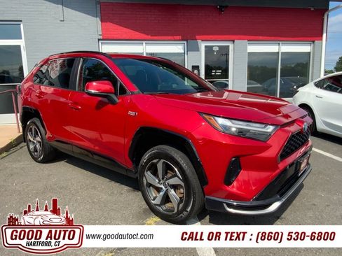 Used 2022 Toyota RAV4 SE w/ Weather & Moonroof Package AWD/4WD image 3