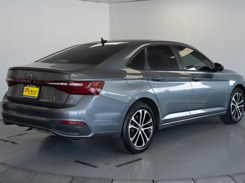 Used 2025 Volkswagen Jetta Sport FWD image 7