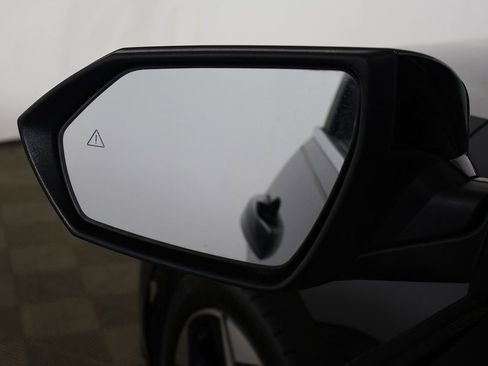 Used 2023 Hyundai Elantra Limited image 36