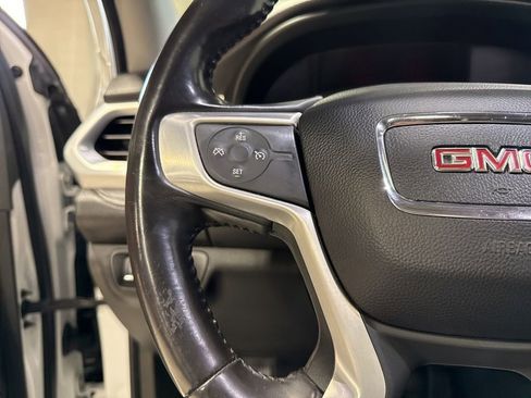 Used 2019 GMC Acadia SLT AWD/4WD image 12