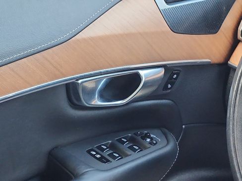 Used 2020 Volvo XC90 T6 Inscription w/ Protection Package image 12