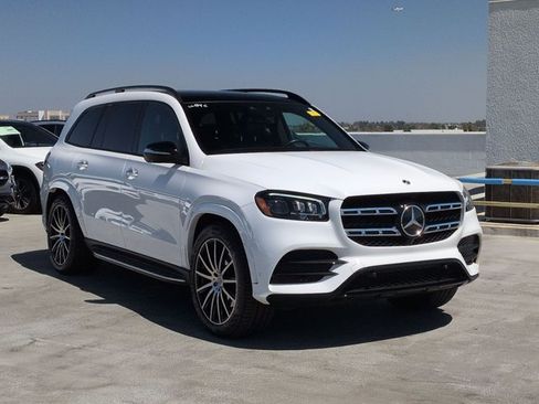 Used 2022 Mercedes-Benz GLS 450 4MATIC image 3