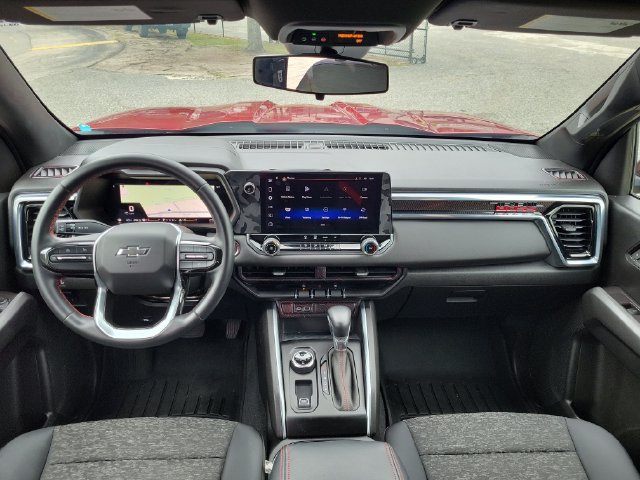Used 2024 Chevrolet Colorado Trail Boss w/ Technology Package AWD/4WD image 9