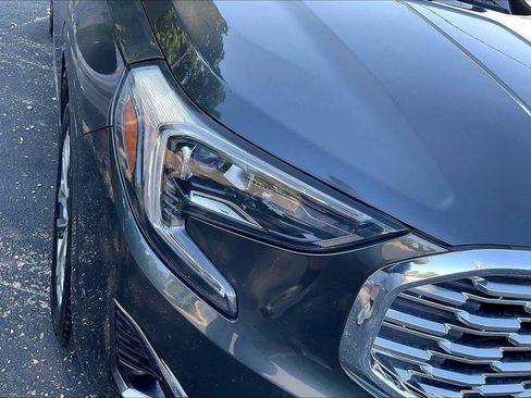 Used 2018 GMC Terrain Denali w/ GMC Pro Grade Package AWD/4WD image 27
