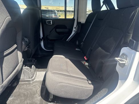 Used 2022 Jeep Wrangler Unlimited Sport AWD/4WD image 13