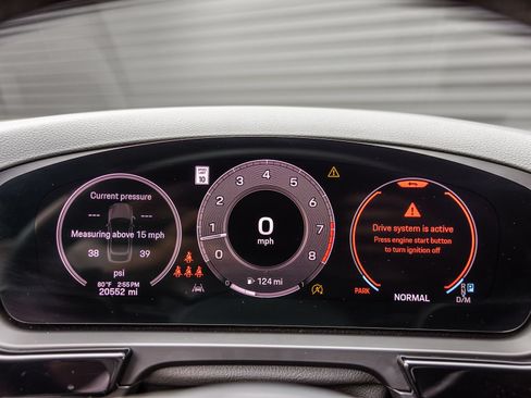 Certified 2024 Porsche Cayenne S AWD/4WD image 17