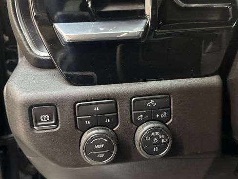 Certified 2025 Chevrolet Silverado 2500 LT w/ Convenience Package image 15