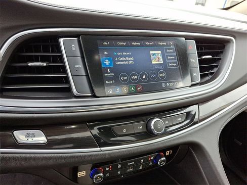 Used 2021 Buick Enclave Premium w/ Sun and Sites Package image 14