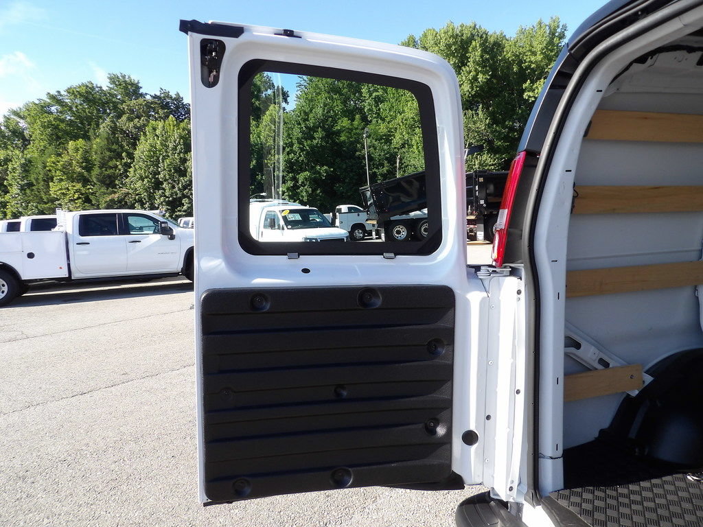 Used 2025 GMC Savana 2500 w/ Driver Convenience Package RWD image 42