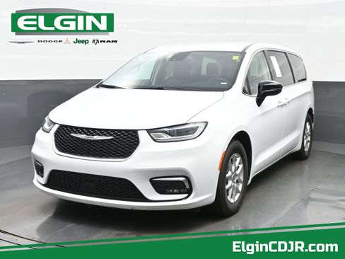 Used 2024 Chrysler Pacifica Touring-L FWD image 1