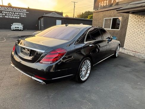 Used 2019 Mercedes-Benz S 560 Sedan w/ Premium Package image 26