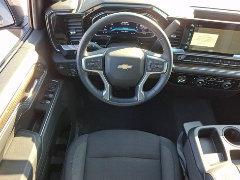 Certified 2024 Chevrolet Silverado 1500 LT image 11