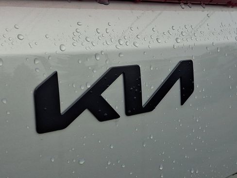 New 2026 Kia Carnival SX Prestige FWD image 24