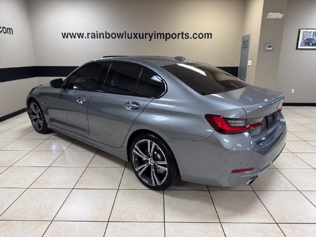 Used 2023 BMW 330e w/ Driving Assistance Package RWD image 4