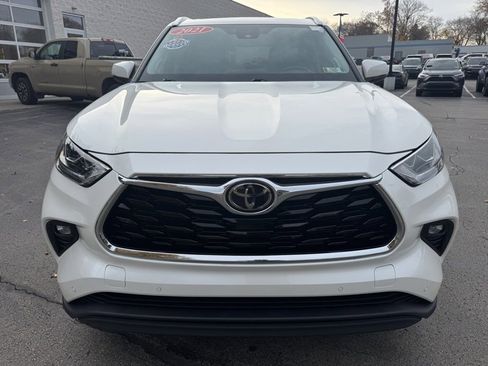 Used 2021 Toyota Highlander Limited image 8
