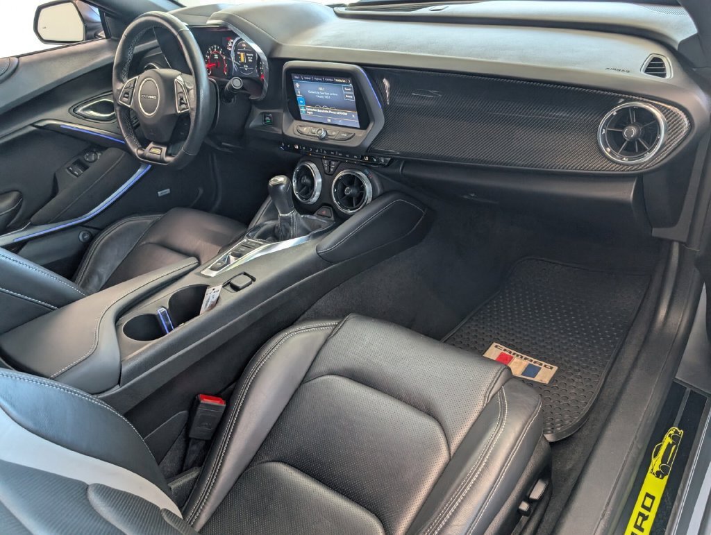 Used 2021 Chevrolet Camaro LT RWD image 13