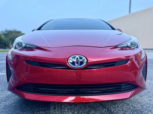Used 2016 Toyota Prius Four Touring FWD image 18