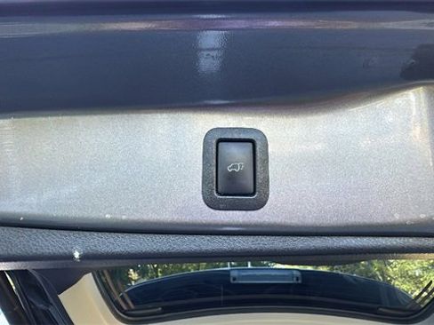 Used 2017 Toyota Highlander Limited image 43