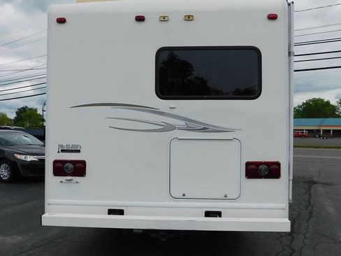 Used 2013 Ford E-350 and Econoline 350 Super Duty Wagon w/ Motorhome Prep Pkg RWD image 16