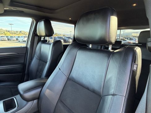 Used 2021 Jeep Grand Cherokee Laredo X image 20