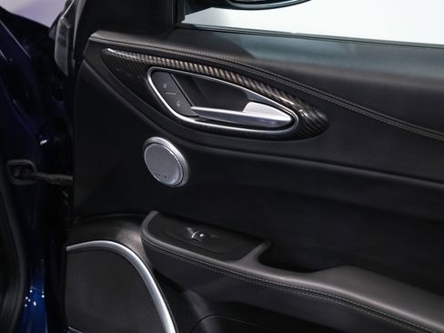 Used 2019 Alfa Romeo Giulia Quadrifoglio w/ Driver Assist Dynamic Package image 25