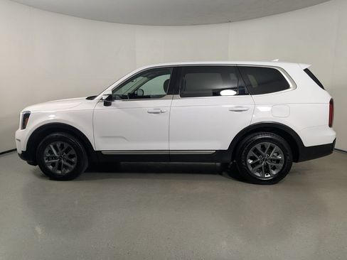 Used 2024 Kia Telluride LX FWD image 4