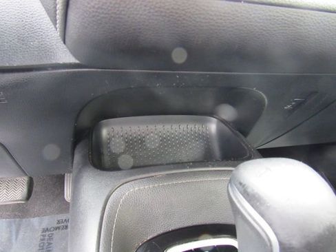 Used 2019 Toyota Corolla SE image 25