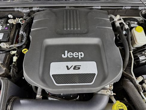 Used 2017 Jeep Wrangler Sport w/ Quick Order Package 23S image 32