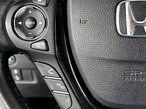Used 2017 Honda Pilot Touring image 23